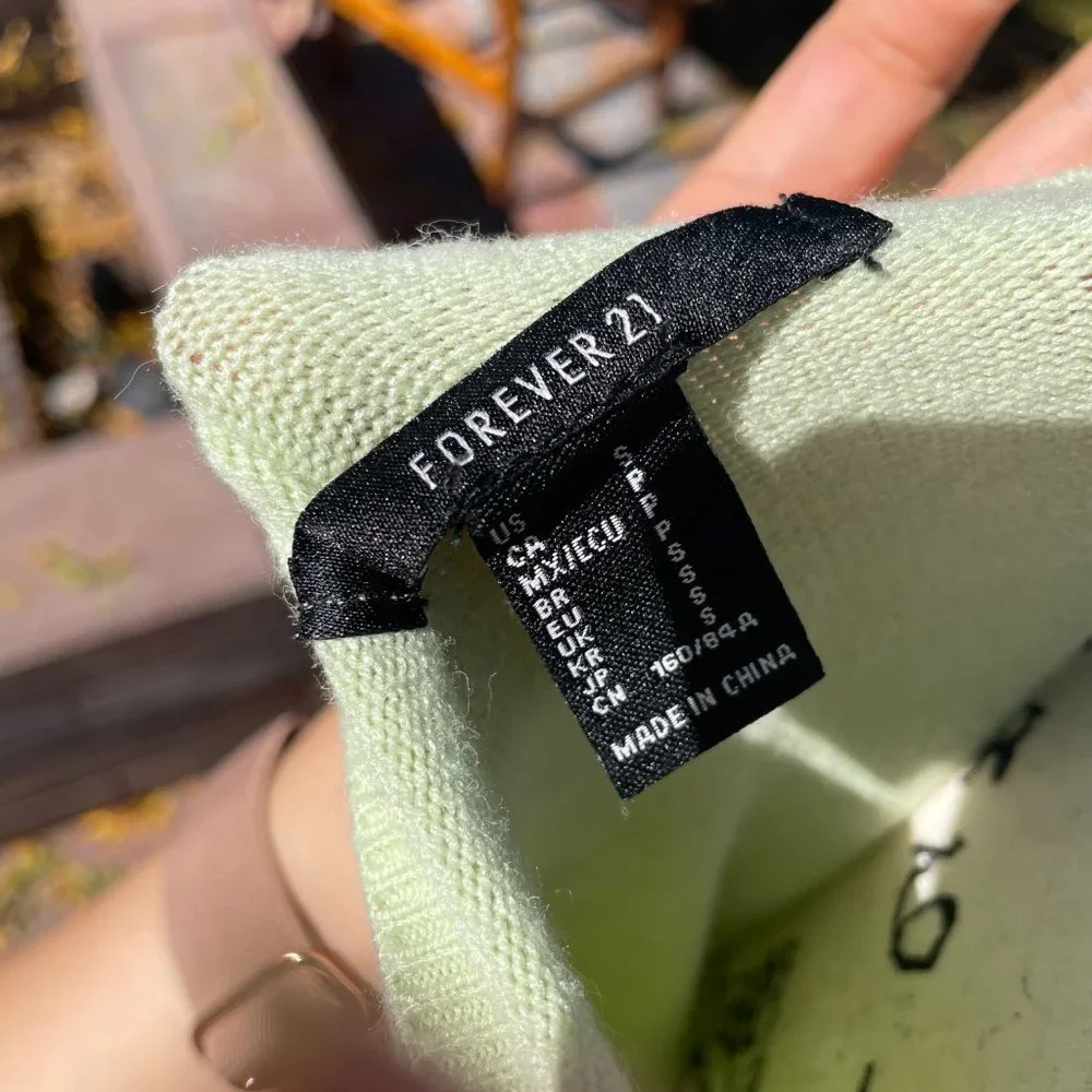 Forever 21 small mint cropped sweater - Picture 4 of 4